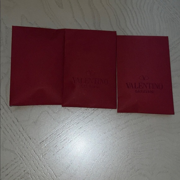 Replacement studs for Valentino bags and slides - Picture 3 of 3